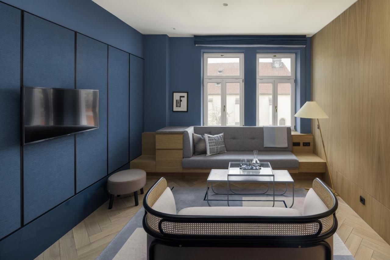 Maximilian Hotel Прага Экстерьер фото