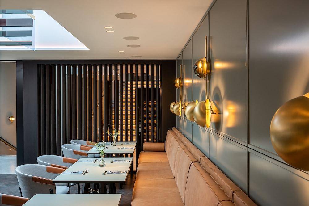 Maximilian Hotel Прага Экстерьер фото